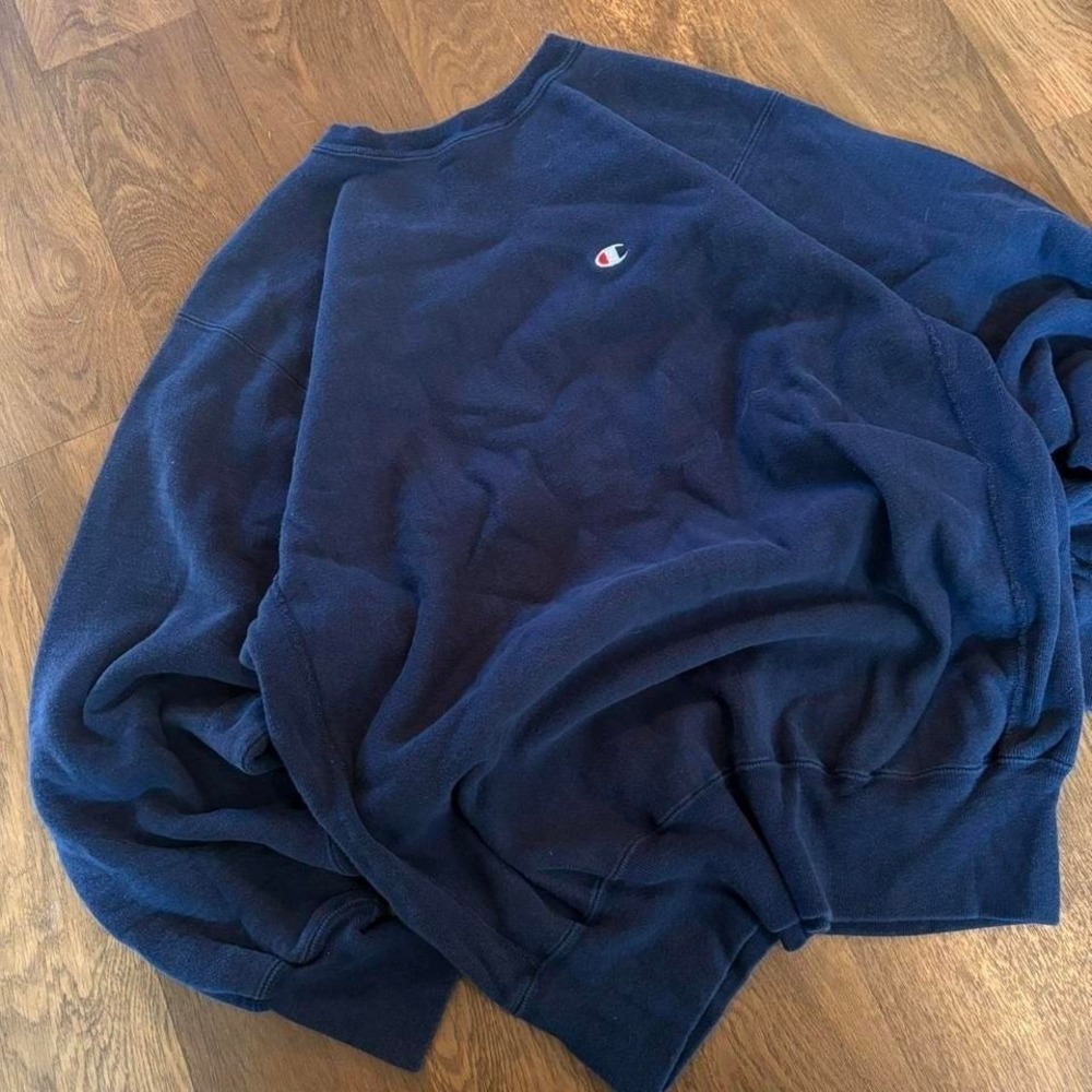 VTG 90's Champion Sportswear Reverse Weave Navy Small Logo Embroidered Pullover